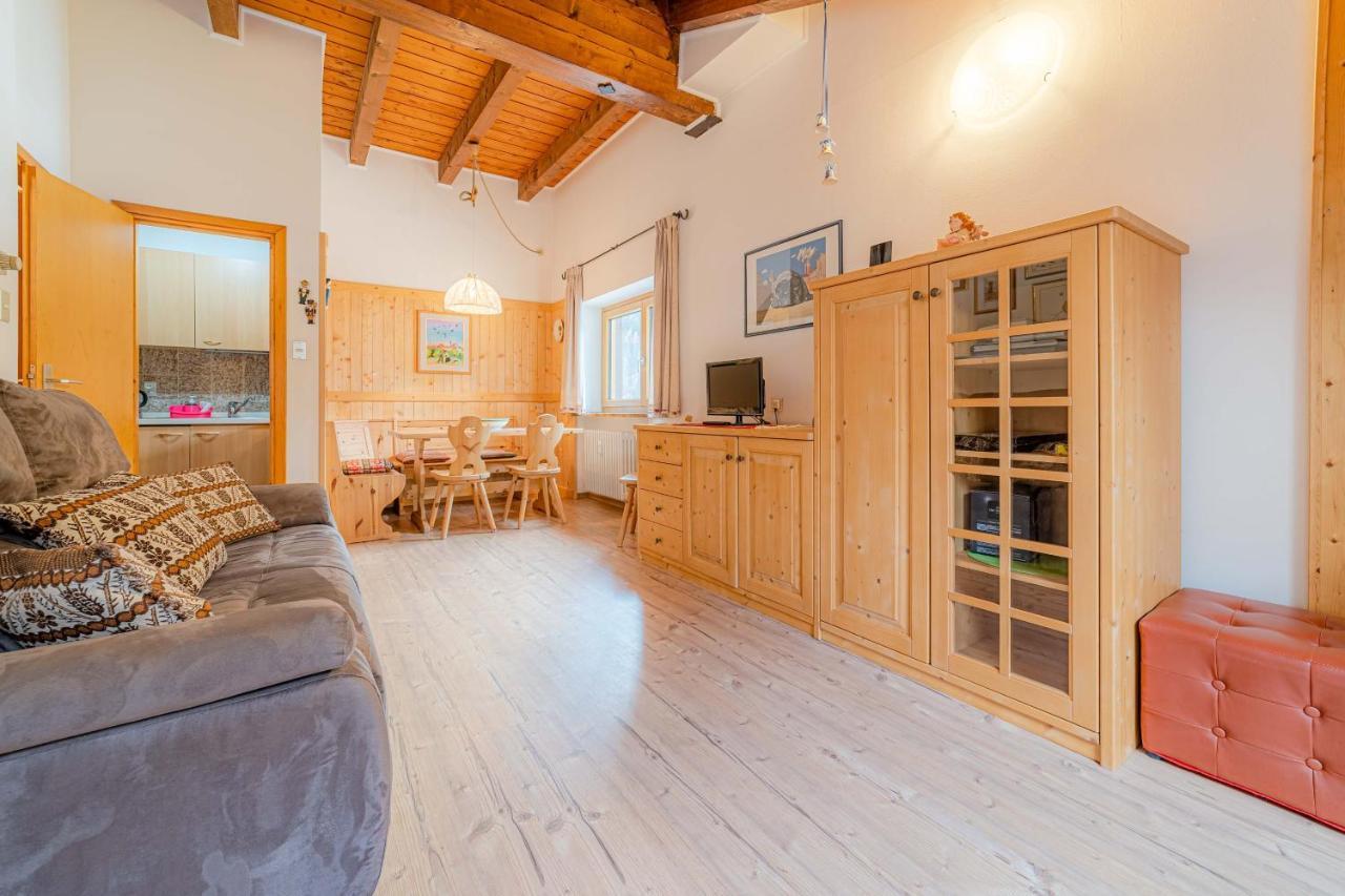 ロッカ・ピエートレDolomites Dream Marmoladaアパートメント エクステリア 写真